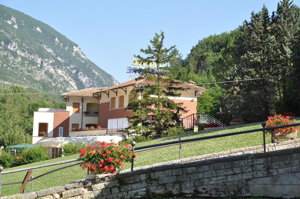 Hotel Terme Di San Vittore Genga  Exteriér fotografie